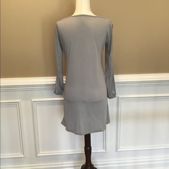 Very Simple Gray tunic - Picture 3 of 9